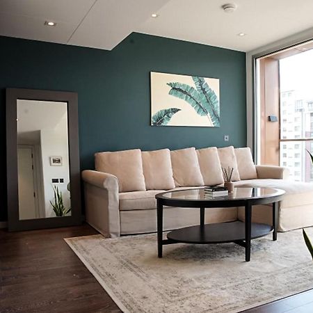 Chic Luxury Living In Battersea Power Station Appartement Londen Buitenkant foto